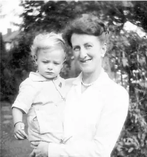 Peter Davies 60 years with Type 1 Peter with his mum a few months before diagnosis